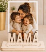 Marco de madera personalizado con foto y nombre - Imagen 2