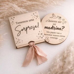 Placa de madera personalizada para pedir que sean padrinos o madrinas - Imagen 2