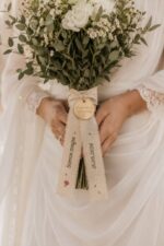 Lazo para ramo de novia bordado a mano