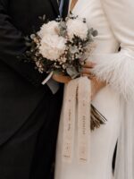 Lazo para ramo de novia bordado a mano - Imagen 3