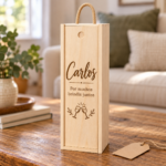 Caja de vino personalizada para un amigo