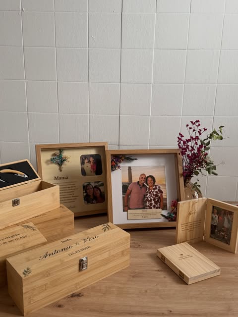 Regalos personalizados de madera, marcos y cajas publicados por Alivora